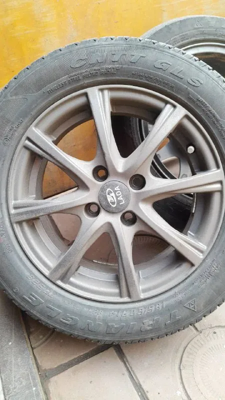 Приора 2010 года выпуска,126 двигатель 16 клапанный поршня не гнет цена 370т интересующие вопросы по телефону +79493830840 собственник - фотография - 8