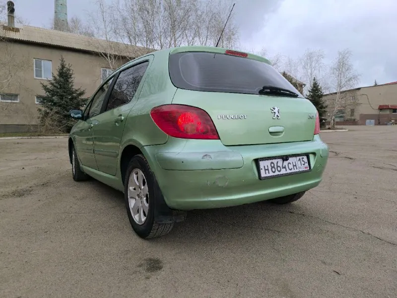 Внимание 🔥🔥🔥 весенняя акция 🔥🔥🔥 299 тыс. рублей ⚡⚡⚡ продается peugeot 307, по технике в хорошем состоянии, коробка автомат не пинается, кондиционер работает, ходовая не гремит не стучит, по кузову все видно. донецк. торг у капота +79493319660 📞 звоните: +7(949)3319660 - фотография - 7