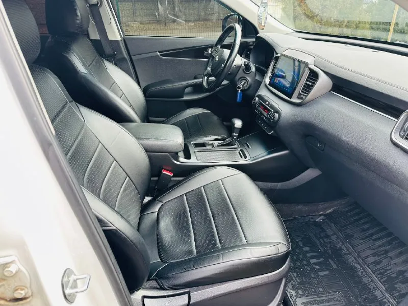 ‼️продам kia sorento prime|2018г 2.4 бензин работает отлично ! пробег 116 700км оригинал!!! коробка автомат работает идеально! 3 режима вождения спорт, комфорт, есо система курсовой устойчивости 🚘автомобиль весь обслужен!! парктроники 360 датчик дождя датчик света подогрев лобового подогрев руля подогрев сидений перед-зад электроскладывание зеркал мульте руль климат контроль двухзонный круиз контроль аудиосистема 6 колонок, сабвуфер🔊 usb, aux, bluetooth монитор с навигацией два ключа🔑 птс оригинал от собственницы ‼️цена:2.650.000₽‼️ осмотр:перевальск ☎️все вопросы по телефону:+7959-204-79-24 📞 звоните: +7(959)2047924 - фотография - 9