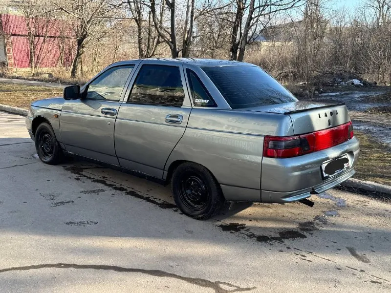 Ваз 2110 2005 год двигатель 1.6 8ми клапанный коробка механика стаканы, лонжероны, дно и пороги целые. внешне красивая евроторпеда, передние эсп, цз. по электрике все работает. салон ухожен. на полном ходу. цена 155.000₽ торг осмотр торез, пригон по договоренности. птс, стс, дкп на руках, переоформление есть. +79494699575 тг:prokuratura_737 📞 звоните: +7(949)4699575 - фотография - 4