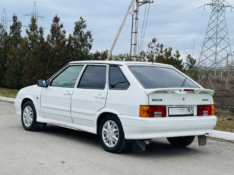 Продам lada 2114 2012 год состояние автомобиля отличное кузов в идеальном состоянии без гнили и коррозий стаканы, днище и пороги всё целое в дтп автомобиль не участвовал в техническом плане всё отлично 👍 мотор работает чётко пробег 154.000 коробка отличная не выбивает не хрустит ходовая как мячик, без посторонних шумов салон чистый и опрятный стоит хорошая музыка pioneer, сабвуфер, усилитель, стёкла подъёмники, подогревы сидений, бортовой компьютер резина два комплекта юридически чистая оформлена на меня осмотр в днр по времени и месту договоримся 🤝 цена 333.000 все вопросы по телефону +7 (949) 856-20-45 дополнительные фото скину - фотография - 3