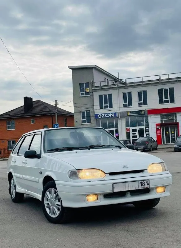 Продам lada 2114 2012 год состояние автомобиля отличное кузов в идеальном состоянии без гнили и коррозий стаканы, днище и пороги всё целое в дтп автомобиль не участвовал в техническом плане всё отлично 👍 мотор работает чётко пробег 154.000 коробка отличная не выбивает не хрустит ходовая как мячик, без посторонних шумов салон чистый и опрятный стоит хорошая музыка pioneer, сабвуфер, усилитель, стёкла подъёмники, подогревы сидений, бортовой компьютер резина два комплекта юридически чистая оформлена на меня осмотр в днр по времени и месту договоримся 🤝 цена 333.000 все вопросы по телефону +7 (949) 856-20-45 дополнительные фото скину - фотография - 6