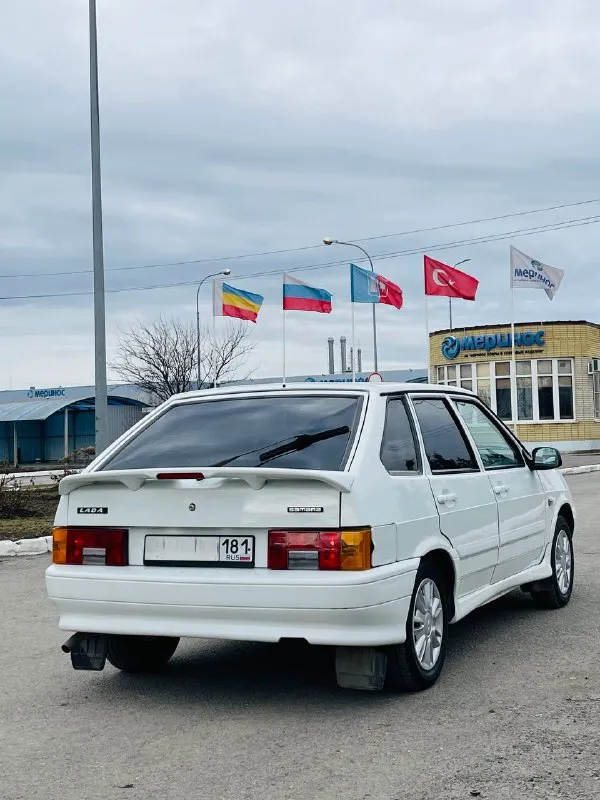 Продам lada 2114 2012 год состояние автомобиля отличное кузов в идеальном состоянии без гнили и коррозий стаканы, днище и пороги всё целое в дтп автомобиль не участвовал в техническом плане всё отлично 👍 мотор работает чётко пробег 154.000 коробка отличная не выбивает не хрустит ходовая как мячик, без посторонних шумов салон чистый и опрятный стоит хорошая музыка pioneer, сабвуфер, усилитель, стёкла подъёмники, подогревы сидений, бортовой компьютер резина два комплекта юридически чистая оформлена на меня осмотр в днр по времени и месту договоримся 🤝 цена 333.000 все вопросы по телефону +7 (949) 856-20-45 дополнительные фото скину - фотография - 7