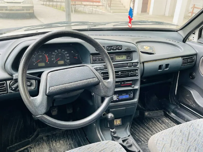 Продам lada 2114 2012 год состояние автомобиля отличное кузов в идеальном состоянии без гнили и коррозий стаканы, днище и пороги всё целое в дтп автомобиль не участвовал в техническом плане всё отлично 👍 мотор работает чётко пробег 154.000 коробка отличная не выбивает не хрустит ходовая как мячик, без посторонних шумов салон чистый и опрятный стоит хорошая музыка pioneer, сабвуфер, усилитель, стёкла подъёмники, подогревы сидений, бортовой компьютер резина два комплекта юридически чистая оформлена на меня осмотр в днр по времени и месту договоримся 🤝 цена 333.000 все вопросы по телефону +7 (949) 856-20-45 дополнительные фото скину - фотография - 9