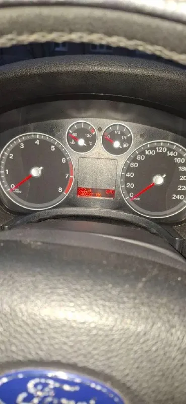 Продается ford focus универсал 2007 года! • объем двигателя: 1.6 • коробка передач: механика • кондиционер • подогрев сидений • цвет: светло-серо-голубой • состояние: хорошее, сел-поехал цена: 450 000 рублей звоните или пишите по номеру +7 949 509 4428 или в директ для получения дополнительной информации и организации просмотра! 📞 звоните: +7(949)5094428 - фотография - 2