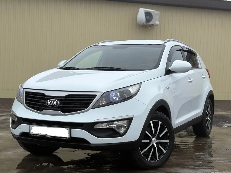 Продам kia sportage 2014 года (рестайлинг 1330000 торг ( без дтп родной окрас обслужена от и до. двигатель работает (идеально) объём - 2.0л. мотор коробка механика лобовое без трещин, сколов. круиз-контроль подогрев руля подогрев переднего заднего ряда сидений датчик света дождя задний парктроник камера заднего вида (хорошая мультимедиа музыка инфинити сабвуфер ) омыватель фар помощь при спуске все вопросы по телефону +79081827373 феникс +79494737372 📞 🇷🇺 звоните: +7(908)1827373 - фотография - 2