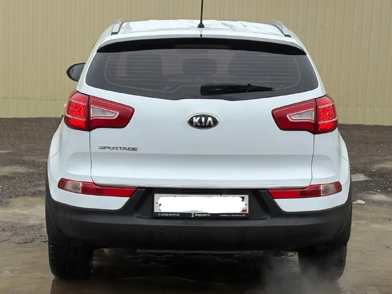 Продам kia sportage 2014 года (рестайлинг 1330000 торг ( без дтп родной окрас обслужена от и до. двигатель работает (идеально) объём - 2.0л. мотор коробка механика лобовое без трещин, сколов. круиз-контроль подогрев руля подогрев переднего заднего ряда сидений датчик света дождя задний парктроник камера заднего вида (хорошая мультимедиа музыка инфинити сабвуфер ) омыватель фар помощь при спуске все вопросы по телефону +79081827373 феникс +79494737372 📞 🇷🇺 звоните: +7(908)1827373 - фотография - 4