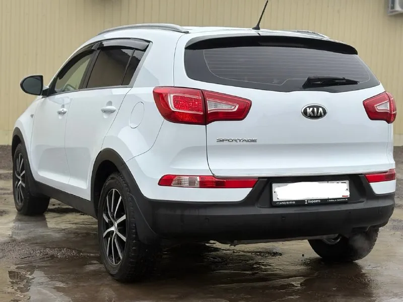 Продам kia sportage 2014 года (рестайлинг 1330000 торг ( без дтп родной окрас обслужена от и до. двигатель работает (идеально) объём - 2.0л. мотор коробка механика лобовое без трещин, сколов. круиз-контроль подогрев руля подогрев переднего заднего ряда сидений датчик света дождя задний парктроник камера заднего вида (хорошая мультимедиа музыка инфинити сабвуфер ) омыватель фар помощь при спуске все вопросы по телефону +79081827373 феникс +79494737372 📞 🇷🇺 звоните: +7(908)1827373 - фотография - 5