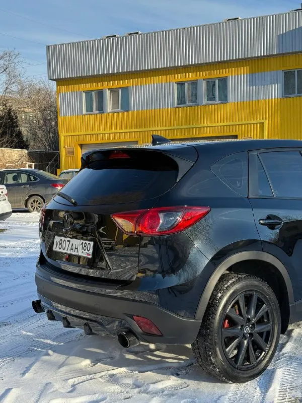 Mazda cx-5 i-рестайлинг 2015 2.5 grand touring 4wd в хорошей комплектации пробег: 189.000 км. автомобиль в идеальном состоянии. я 1 собственник авто, машина в одной семье. коробка в идеале. кузов, салон в шикарном состоянии. машина моется только на профессиональной мойке. замена масла каждые 5.000км две недели назад было большое то. заменены масла в двс, трансмиссии ходовая часть в идеале! сел-поехал, по машине ничего делать не нужно. зимняя резина новая, с машиной отдам комплект новой летней резины. 🛞 цена:1.7мил срочно ‼️ телефон: +79495032870 📲 tg: @natellockaa 📞 звоните: +7(949)5032870 - фотография - 2