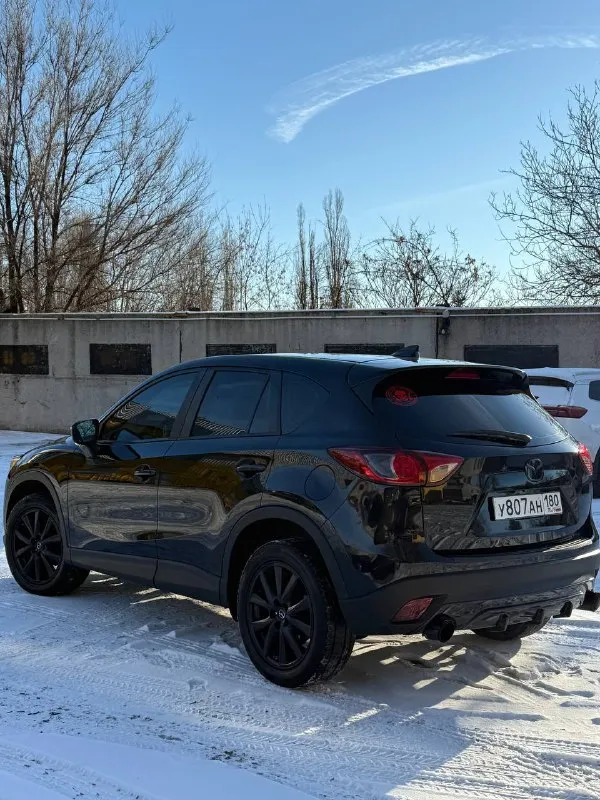 Mazda cx-5 i-рестайлинг 2015 2.5 grand touring 4wd в хорошей комплектации пробег: 189.000 км. автомобиль в идеальном состоянии. я 1 собственник авто, машина в одной семье. коробка в идеале. кузов, салон в шикарном состоянии. машина моется только на профессиональной мойке. замена масла каждые 5.000км две недели назад было большое то. заменены масла в двс, трансмиссии ходовая часть в идеале! сел-поехал, по машине ничего делать не нужно. зимняя резина новая, с машиной отдам комплект новой летней резины. 🛞 цена:1.7мил срочно ‼️ телефон: +79495032870 📲 tg: @natellockaa 📞 звоните: +7(949)5032870 - фотография - 7