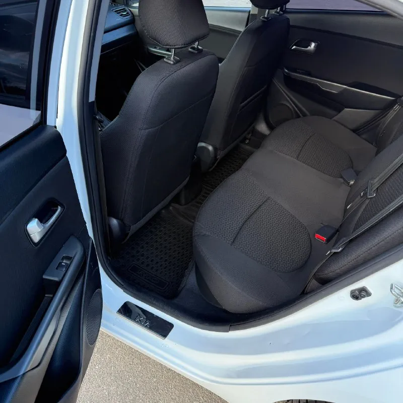 Продам kia rio 2015 года (рестайлинг) 135 тыс пробега, в отличном состоянии, вложений не требует, без дтп и окрасов, все менялось вовремя, 2 ключа, сигнализация, подогревы сидений, руля, зоны дворников, все стекла родные. цена 1150000р +79591917710 📞 звоните: +7(959)1917710 - фотография - 10