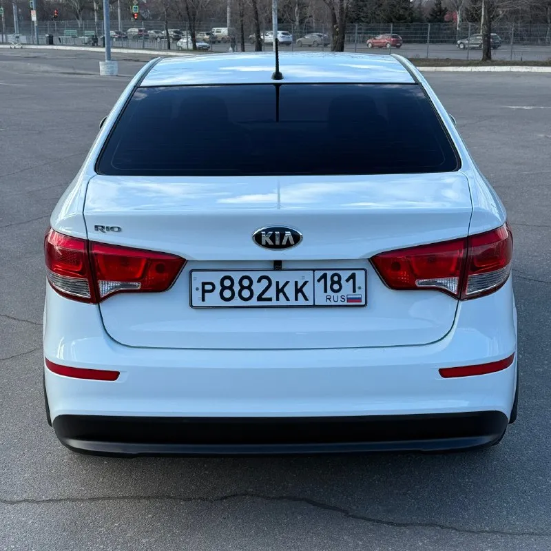 Продам kia rio 2015 года (рестайлинг) 135 тыс пробега, в отличном состоянии, вложений не требует, без дтп и окрасов, все менялось вовремя, 2 ключа, сигнализация, подогревы сидений, руля, зоны дворников, все стекла родные. цена 1150000р +79591917710 📞 звоните: +7(959)1917710 - фотография - 5