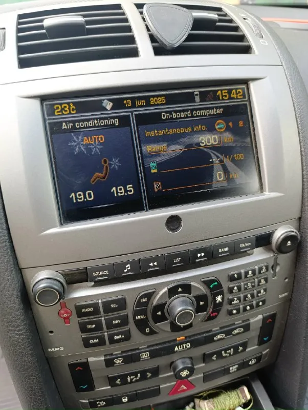 Правда, обмен peugeot 407 sw 2.0 2006 г, 6ст мкп оцинкован, панорамная крыша, датчики дождя и света, все работает все крутится, все светит 420000₽ +79494341961 📞 звоните: +7(949)4341961 - фотография - 2