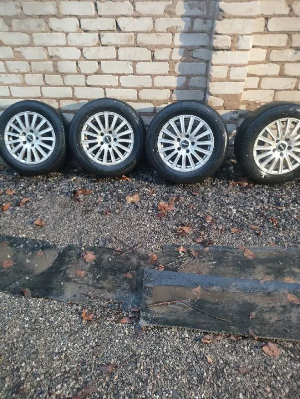 Резина на renault сценик, r15, лето, разболтовка 5*114,3, диски с резиной 25000. диски в отличном со... - фотография