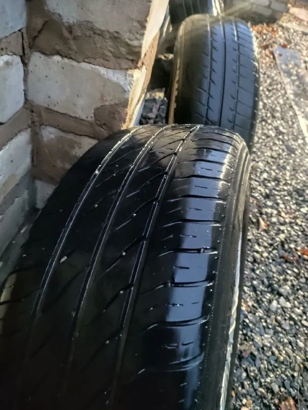 Резина на renault сценик, r15, лето, разболтовка 5*114,3, диски с резиной 25000. диски в отличном состоянии, резина отходит еще 1 год. +79493299519 алексей 📞 звоните: +7(949)3299519 - фотография - 2