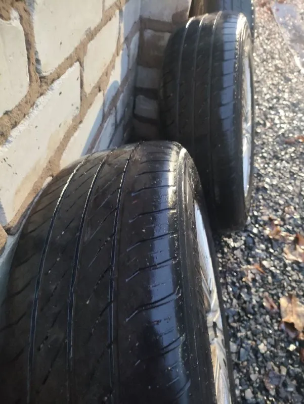 Резина на renault сценик, r15, лето, разболтовка 5*114,3, диски с резиной 25000. диски в отличном состоянии, резина отходит еще 1 год. +79493299519 алексей 📞 звоните: +7(949)3299519 - фотография - 3