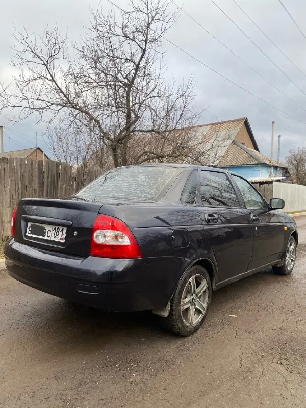 Продам ваз приору, 2007 года, по документам луганский учёт 181 регион, переоформление без проблем. машина в хорошем состоянии полностью вся целая, ухоженный салон, днище целое не гнилое, по технической части все исправно, на хорошем ходу. двигатель 1.6 ( 16клапан. не гнёт, резвая, масло не ест) в машине электро-усилитель руля, музыка, электро-зеркала, сигналка, бортовой компьютер, стеклоподъёмники, обогрев заднего стекла. цена 340 тыс. руб. + торг имеется. алчевск, перевальск тел. +79592660475 📞 звоните: +7(959)2660475 - фотография - 4