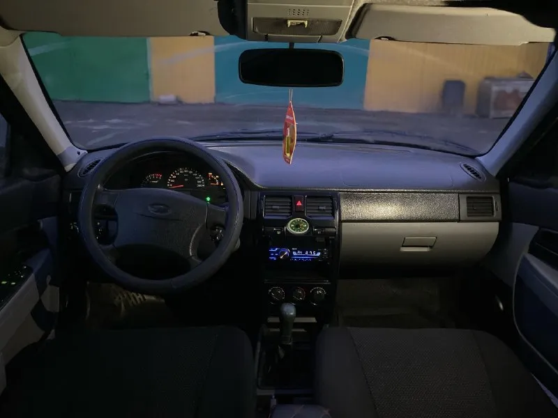 Продам ваз приору, 2007 года, по документам луганский учёт 181 регион, переоформление без проблем. машина в хорошем состоянии полностью вся целая, ухоженный салон, днище целое не гнилое, по технической части все исправно, на хорошем ходу. двигатель 1.6 ( 16клапан. не гнёт, резвая, масло не ест) в машине электро-усилитель руля, музыка, электро-зеркала, сигналка, бортовой компьютер, стеклоподъёмники, обогрев заднего стекла. цена 340 тыс. руб. + торг имеется. алчевск, перевальск тел. +79592660475 📞 звоните: +7(959)2660475 - фотография - 7