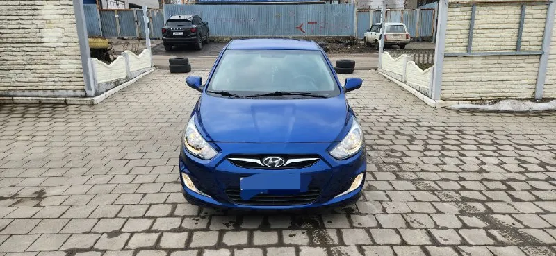 Солярис в хорошем состоянии, вложений не требует, двигатель 1.6, без посторонних звуков, масло не расходует, без подтёков, ходовая не стучит, не гремит, коробка без пинков, произведена повторная частичная замена масла, салон чистый, не затёртый, не прокуренный, лобовое без трещин, кондиционер работает, мульти руль, резина прошла 5т. км. , 4 эсп, электо зеркала с обогревом, с документами порядок, едем в мрэо на оформление вместе, пробег 195т. км. , год 2013, цена 630т. р., г. горловка +79892104091 📞 звоните: +7(989)2104091 - фотография - 8