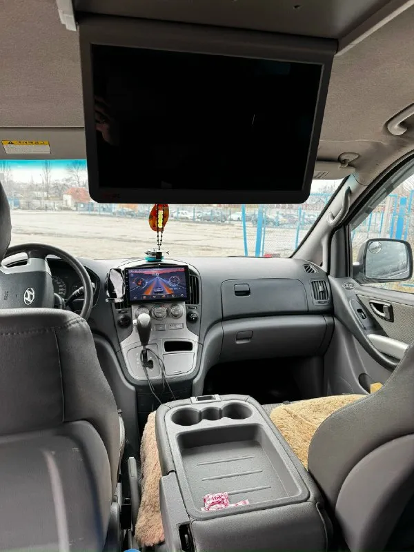 Продам hyundai grand starex 2011 год двигатель : 2.5 л. с. ) коробка :автомат автомобиль в отличном состоянии, прошло большое то перед продажей большой и надежный семейный автомобиль установлена новая магнитола teyes cc3 2k подогрев передних сидений сзади есть телевизор мотор прошел капитальный ремонт 50т км подробности по телефону : +79490947515 цена :1.650.000₽ торг 📞 звоните: +7(949)0947515 - фотография - 6