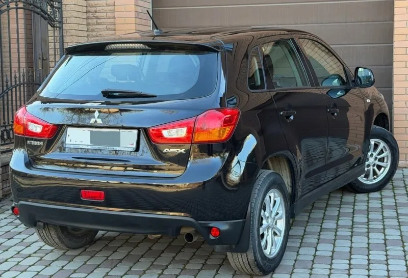Продам mitsubishi asx рестайлинг, 2014 года выпуска, объем двигателя 1.6 117 л. с, кпп механика (самая надёжная связка в линейке), родной пробег 155.000 км родной!, 1 хозяин, без дтп, в родном окрасе!, состояние автомобиля не выразить на фото, без каких-либо нюансов!, идеальное состояние. автотека ✅ комплектация: подогрев сидений, 4 стеклоподъёмника, кондиционер, подогрев стёкол, abs esp, мультимедиа с хорошим звуком, aux, бортовой компьютер, складывание зеркал, и многое другое для комфортного вождения. авто обслуживался всегда по регламенту, на данный момент полностью обслужен, не требует вложений от слова совсем!, 2 комплекта колес. очень надёжный японский красовер, комфортабельный и вместительный. по документам любой вид оформления. цена 1.150.000р номер телефона +7949-564-47-36 +7949693-58-50 📞 🇷🇺 звоните: +79495644736 - фотография - 4