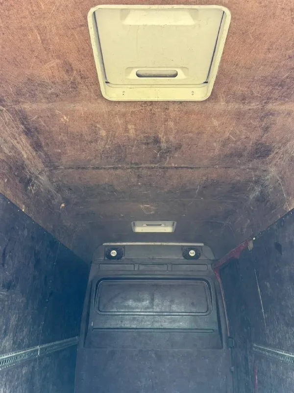 Mercedes benz sprinter 416 двигатель 2,7 cdi год 2005 мкпп 5 ст цена 2🍋рублей авто в отличном состоянии, макси база, два катка, два люка, кондиционер, автономка, вложений не требуется, сел и поехал, любое переоформление +79495610399 мариуполь 📲 tg: @elya1420 📞 звоните: +7(949)5610399 - фотография - 5