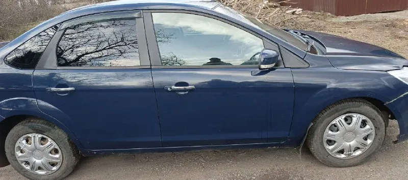 Продам форд фокус 2009 год, бензин! пробег 173650 !цена 400т. р. торг на недочеты будет! +79490941633 - фотография - 4