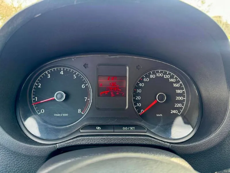 🇩🇪 volkswagen polo 💰цена: 750 000р 🏢город: мариуполь 📅год выпуска: 2012 🧾пробег: 179 489км. ⚙️двигатель: 1.6 ⛽топливо: бензин/газ ⚙️кпп: механика 📞 телефон: +7-949-727-41-51 +7-949-551-91-52 +7-989-263-55-56 💾 описание: - фотография - 10