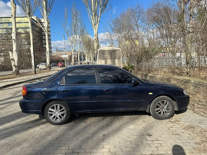 Kia spectra 2007г
Газ/бензин
1.6, Расход около 7-8л, работает хорошо, не дымит.
Коробка механика, 5ст. , всё отлично переключает, не хрустит, не выбивает.
По ходовке всё хорошо, не брякает, не бьёт
Стоит новая резина nokian.
Из комплектации : 4 стеклоподъёмника, обогрев заднего стекла и боковых зеркал, электро зеркала,
Салон велюр, в хорошем состоянии. Установлены bi-led модули
Автомобиль личный все документы есть, полностью чистая и переоформляемая!
Цена : 499.999
Связь +79499450069
📞 Звоните: +7(949)9450069 - фотография - 4