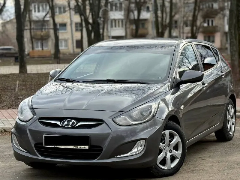 Hyundai solaris 2012 объем двигателя 1.6 коробка передач механическая вид топлива бензин эл-стеклоподъемники кондиционер датчик света датчик дождя противотуманные фары парктроник подушки безопасности abs мульти руль штатная акустика борт компьютер подогрев лобового стекла сигнализация 2 комплекта ключей цена 765.000р торг автомобиль в хорошем состоянии, кузов целый без рыжиков, ржавчин. мотор работает отлично без посторонних звуков, по коробке также без нареканий, ходовая обслужена, салон не прокурен, пластик не зацарапан, по электрике все работает, с документами полный порядок, любой вид переоформления. готов на любые проверки с вашей стороны… +79495245474 - фотография - 3