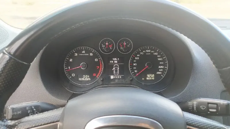 ✔не дорого!️в продаже два💪 авто! ауди🚥 и приора (хэтчбек). ️приора-год:2013, пробег 180тыс кондиционер🥶, авs, эур, подушки, парктроник, газ евро 4 (вписан), ходовая перебрана, новые радиатор печки🔥, и основной, выхлопная, грм комплект(гейц), масло(равенол), подшипники, лобовое оригинал, тормоза, главный тормозной, рулевая рейка!лэд свет +туманки, диски легкосплавные. авто без вложений, центральный замок, музыка, пошумлена! выложено более 100тыс(после 100 перестал считать). легкосплавные диски. оформление в мрэо. цена 500₽💰торг на оформление! ✔️ ауди🤘 а-3(год:2010)🔥 объем двигателя 1.6(бензин). коробка автомат!📍 пробег:160ты. авто более 10лет в одной семье, ездит мало в основном в гараже, двигатель и коробка в идеальном состоянии. новое сцепление, корзина и рулевая. в авто делать не чего не нужно, сел и поехал, полное оформление! город зугрэс/харцызск. 🏩 цена 870₽ писать в лс или ☎️+ 7(949)-375-49-48 📲 tg: @serebas 📞 звоните: +7(949)3754948 - фотография - 5