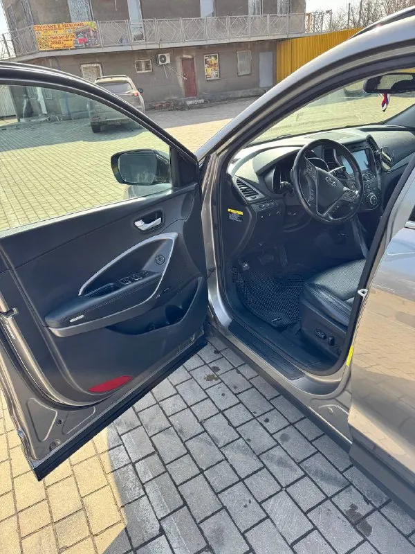 Продам santa fe 2014 года выпуска. 2.0т. 264л. с я собственник !!!! владею авто более 2х лет ! пробег 200 тыс км зеленая автотека за машиной ухаживали хорошо, все меняли вовремя, состояние авто отличное ! переоформление в мрэо цена 1 850 000руб (торг) осмотр донецк. +79495258603 📞 звоните: +7(949)5258603 - фотография - 7