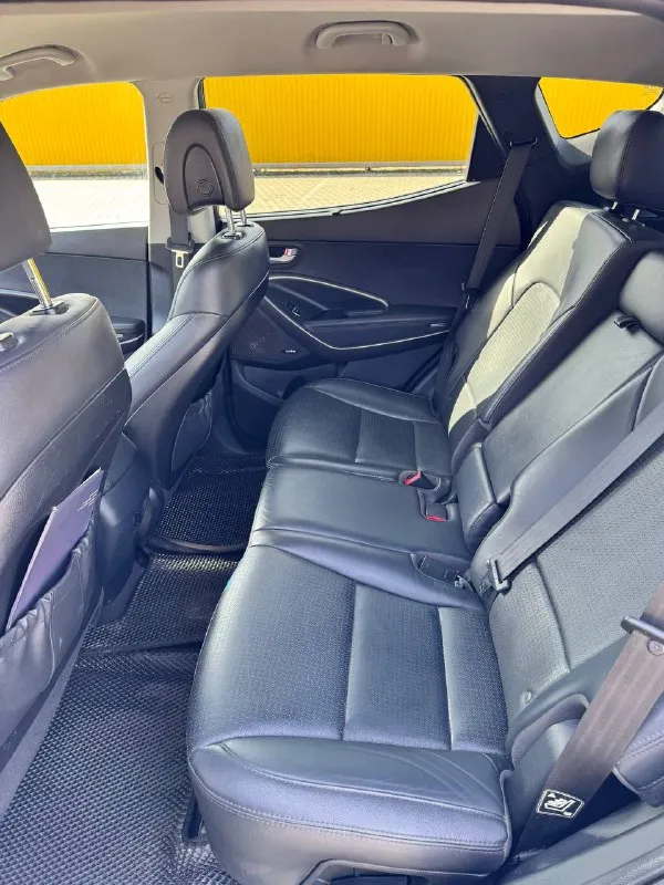 Продам santa fe 2014 года выпуска. 2.0т. 264л. с я собственник !!!! владею авто более 2х лет ! пробег 200 тыс км зеленая автотека за машиной ухаживали хорошо, все меняли вовремя, состояние авто отличное ! переоформление в мрэо цена 1 850 000руб (торг) осмотр донецк. +79495258603 📞 звоните: +7(949)5258603 - фотография - 8