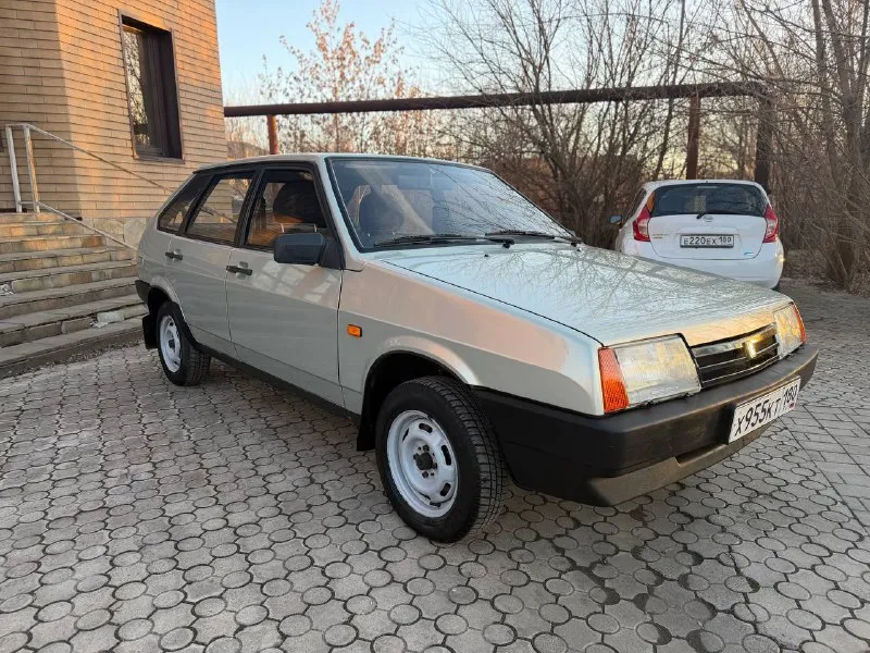 Ladа 2109 2002 год !!!! 28 тыс км!!!! вся в родне!!!! один хозяин!!!!! 1,5 бензин карбюратор даже резина завод! цена 530 тыс рублей тел +79493153370 - фотография - 1