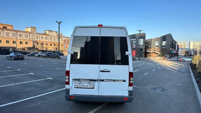 Mercedes sprinter classic ✅категория в проходной ✅год 2016 ✅объем 2.1 дизель ✅коробка мкпп ✅кондиционер ✅стеклоподъемники ✅ц замок сигнализация ✅abs антизанос курсовая устойчивость ✅регулировка зеркал ✅подогрев сидений ✅гидроусилитель руля ✅вэбасто доп печка ✅преобразователь 220 ✅установлена в потолке кузове вытяжка, термо кузов + рэф кондиционер, печка в кузов, состояние хорошое вложений не требует двигатель работает отлично сухой обслужен, на обмен дороже, документы в полном порядке собственник. цена 1.🍋950т, руб торг. г мариуполь. тел: +7 (949) 580-62-90 тел: +7 (961) 313-02-22 - фотография - 5