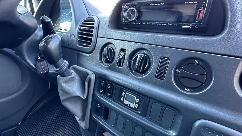 Mercedes sprinter classic ✅категория в проходной ✅год 2016 ✅объем 2.1 дизель ✅коробка мкпп ✅кондиционер ✅стеклоподъемники ✅ц замок сигнализация ✅abs антизанос курсовая устойчивость ✅регулировка зеркал ✅подогрев сидений ✅гидроусилитель руля ✅вэбасто доп печка ✅преобразователь 220 ✅установлена в потолке кузове вытяжка, термо кузов + рэф кондиционер, печка в кузов, состояние хорошое вложений не требует двигатель работает отлично сухой обслужен, на обмен дороже, документы в полном порядке собственник. цена 1.🍋950т, руб торг. г мариуполь. тел: +7 (949) 580-62-90 тел: +7 (961) 313-02-22 - фотография - 7