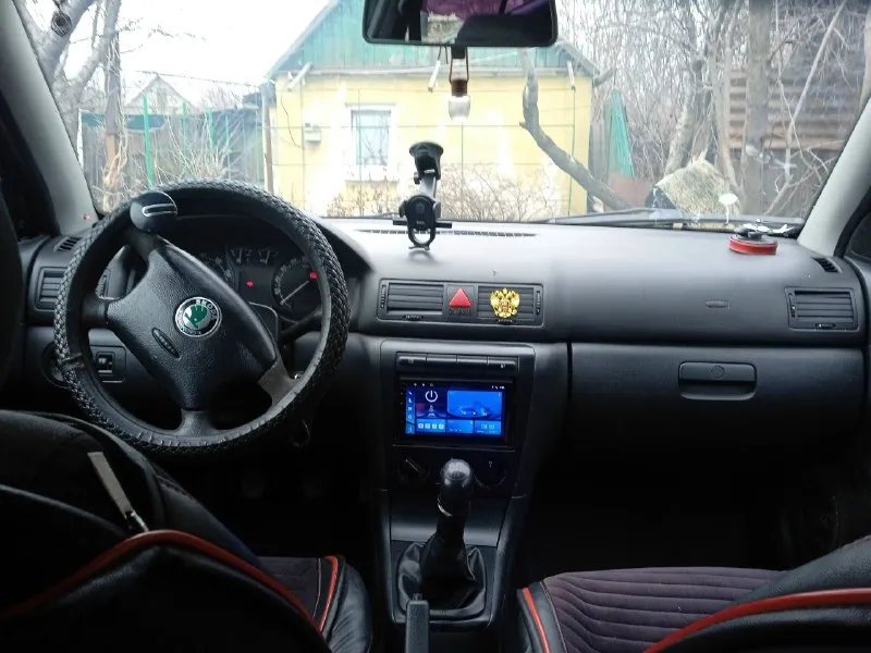 Продам skoda октавиа тур в нормальном состоянии 2008г двс 1,6 работает хорошо коробка норм, ну надо... - фотография