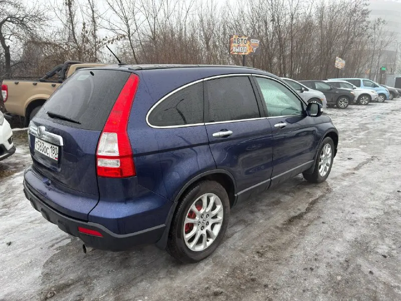 Honda cr-v год выпуска: 2007 тип кпп: автоматическая объем двигателя: 2.0 литра тип топлива: бензин пробег: 172 000 км цена: 💥1 340 000 рубли 💥 дополнительная информация: двух-зонный климат контроль подогревы сидений мультируль полный привод технически в отличном состоянии 📞 🇷🇺 +7 949 509 3428 +7 949 839 2499 - фотография - 5