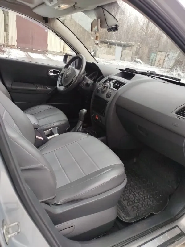 В продаже renault меган 2 в редкой комплектации. 2005 год. цена 475 000 -панорамная крыша. - датчик дождя -датчик света - сопровождение светом владельца в темное время суток. -доводчик всех стекол и люка. -кнопка старт стоп -управление на руле -камера заднего вида -обогрев зеркал -подогрев передних сидений. -полноценный климат контроль салона. пробег оригинальный ц100%. стекла все в круг родные. по авто есть все записи за последние 5 лет. с такой комплектацией и историей, большая редкость на авторынке. авто без пробега по рф. не большой торг у капота. т. +79494047844 (тг. мах). или +79490814398 📲 tg: игорь владимирович 📞 +7(949)4047844 📲 tg: игорь владимирович 📞 звоните: +7(949)4047844 - фотография - 8