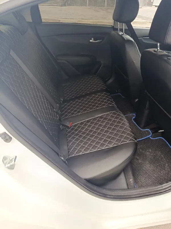 Продам kia rio год 2018 пробег 97 тыс двигатель 1.6 кпп 6ти ступенчатая механика автомобиль в идеальном состоянии для своих лет, один хозяин, в заводском окрасе, ни один болт не кручен, без дтп, все стёкла родные включая лобовое, автотека зелёная, не такси не каршеринг, по технике сел и поехал, обслуживали во время. комплектация:климат-контроль, подогрев сидений, руля, мультируль, мультимедиа с bluetooth, полный эл. пакет и тд. юридически чтстая, могу присутствовать при переоформлении в мрео осмотр макеевка цена 1млн350тыс. тел +79493179960 телеграм +79493179960 📞 🇷🇺 звоните: +79493179960 - фотография - 10