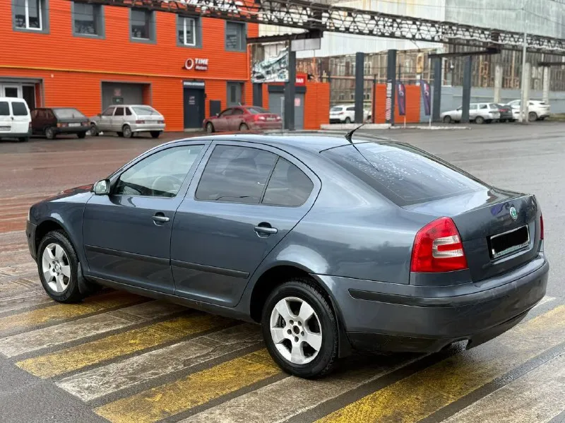 Шкода октавия а5 год выпуска 2008 обьем двигателя 1.6 короба передач автомат по кузову выглядит как на фото дно пороги стаканы целые технически в полном порядке по документам полный порядок 2 владельца птс оригинал все вопросы по телефону писать звонить в любое время суток номер для связи +7 919 896 5615 также телеграмм +7 919 896 5615 цена автомобиля 535.000 тысяч осмотр авто город донецк - фотография - 4