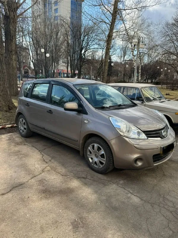 Продам nissan note цена 700 тысяч все вопросы по телефону номер +79495925494 донецк 📞 звоните: +7(949)5925494 - фотография - 2