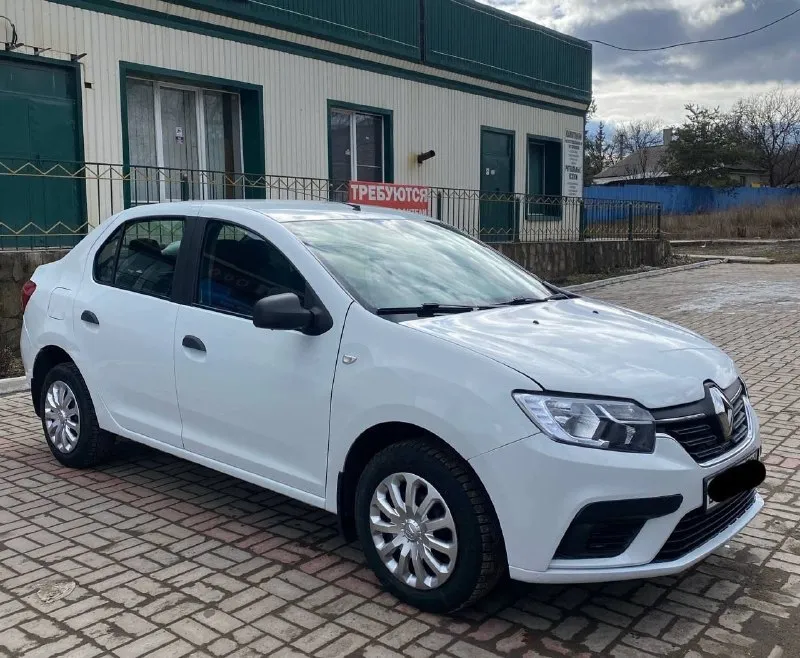 Продам renault logan 1.6 мт, 2018 г. в. 770.000р ходовая плотная, мягкая. двигатель работает отлично. кпп отлично. кузов в хорошем состоянии. салон чистый, ухоженный. кондиционер работает. abs эл. стеклоподъемники. подогрев передних сидений. музыка. сигнализация заводская. осмотр город донецк +79495994099 - фотография - 3