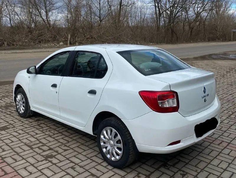 Продам renault logan 1.6 мт, 2018 г. в. 770.000р ходовая плотная, мягкая. двигатель работает отлично. кпп отлично. кузов в хорошем состоянии. салон чистый, ухоженный. кондиционер работает. abs эл. стеклоподъемники. подогрев передних сидений. музыка. сигнализация заводская. осмотр город донецк +79495994099 - фотография - 4
