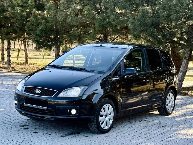 Марка: ford c-max год выпуска: 2005 пробег: 247.000 обьем мотора: 1.8 коробка: механическая 5-ступка описание: приветствую ваше внимание, в продаже отличной обслуженный автомобиль, техническая часть в отличном состоянии мотор шепчет коробка отлично все скорости на месте, приятный салон, приятная штатная музыка, вложений не требует, электрика вся работает так же как и каждая кнопочка в машине. есть сервисные книжки. комплектация: 2-х зонный климат контроль, эур, передние подогрев сидений, мульти руль, передние стекла подъемники, обогрев переднего и заднего стекла, туманные фары, abs, airbag, esp, сигнализация центральный замок, два ключа, задние столики. цена: 455.000 торг у капота. осмотр: донецк/макеевка связь: +79494046797 +79494789421 - фотография - 3