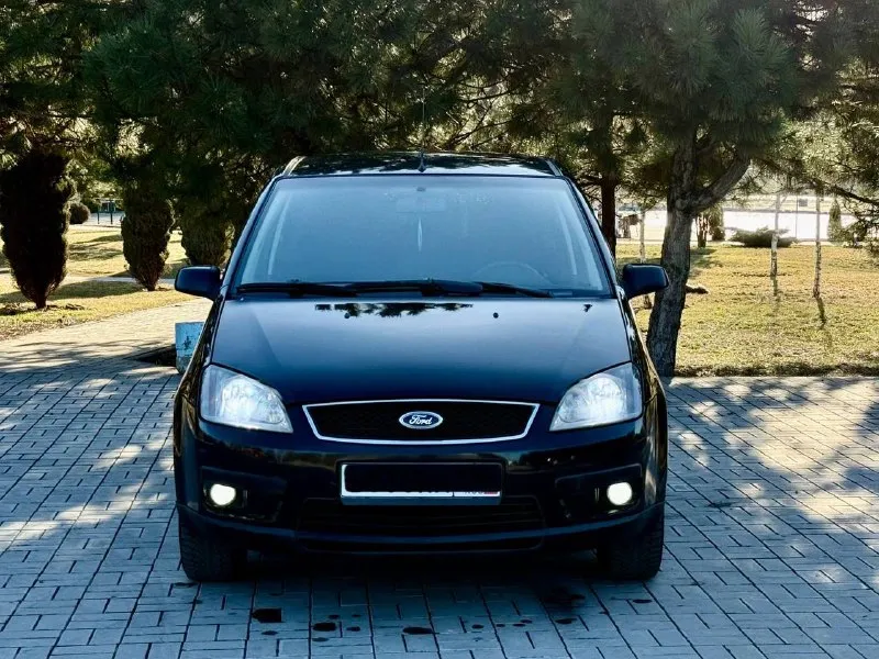 Марка: ford c-max год выпуска: 2005 пробег: 247.000 обьем мотора: 1.8 коробка: механическая 5-ступка описание: приветствую ваше внимание, в продаже отличной обслуженный автомобиль, техническая часть в отличном состоянии мотор шепчет коробка отлично все скорости на месте, приятный салон, приятная штатная музыка, вложений не требует, электрика вся работает так же как и каждая кнопочка в машине. есть сервисные книжки. комплектация: 2-х зонный климат контроль, эур, передние подогрев сидений, мульти руль, передние стекла подъемники, обогрев переднего и заднего стекла, туманные фары, abs, airbag, esp, сигнализация центральный замок, два ключа, задние столики. цена: 455.000 торг у капота. осмотр: донецк/макеевка связь: +79494046797 +79494789421 - фотография - 5