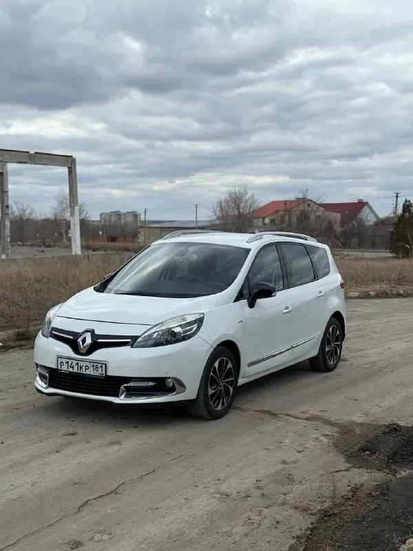 Продам renault grand scenic 2015 года в идеальном состоянии 1.5 , автомат, с родным пробегом 188000 км, я собственник, самая полная комплектация bose, есть все! готов на любые проверки! доп информация по телефону! луганск +79591646166 возможен обмен цена 1160000 руб 📞 звоните: +7(959)1646166 - фотография - 1