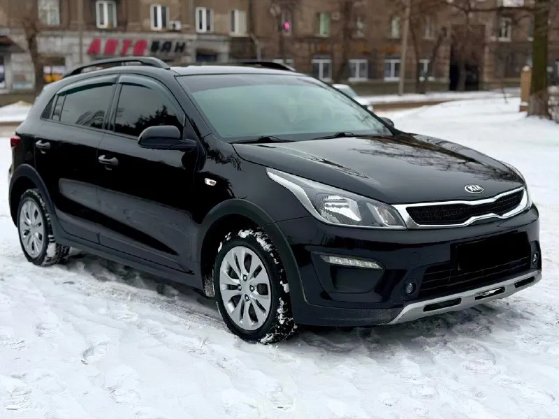Продам kia rio x-line 2020г двигатель 1,6 126000т пробега родного двигатель 1,6 бензин 6ти ступенчатый авто в идеальном состоянии весь в родном окрасе, без единого дтп, двигатель работает без единого постороннего звука, масла и фильтра поменяны, все обслужено. 2х зонный кл. контроль мульти руль 4эл. стеклоподъемника эл. регулировка зеркал подогрев лобового, сидений, подогрев руля, сигнализация с авто запуском 2 ключа, все сервисные книжки на руках, заводская музыка 6 калинок все остекления родное, авто в достойном состоянии готов на любые проверки. любой вид переоформление. техосмотр пройден, галчевск цена 1м390000₽ тел +7(959)015-25-18 +7(959)504-58-33также к номерам привязаны telegram whatsapp 📞 звоните: +7(959)0152518 - фотография - 10