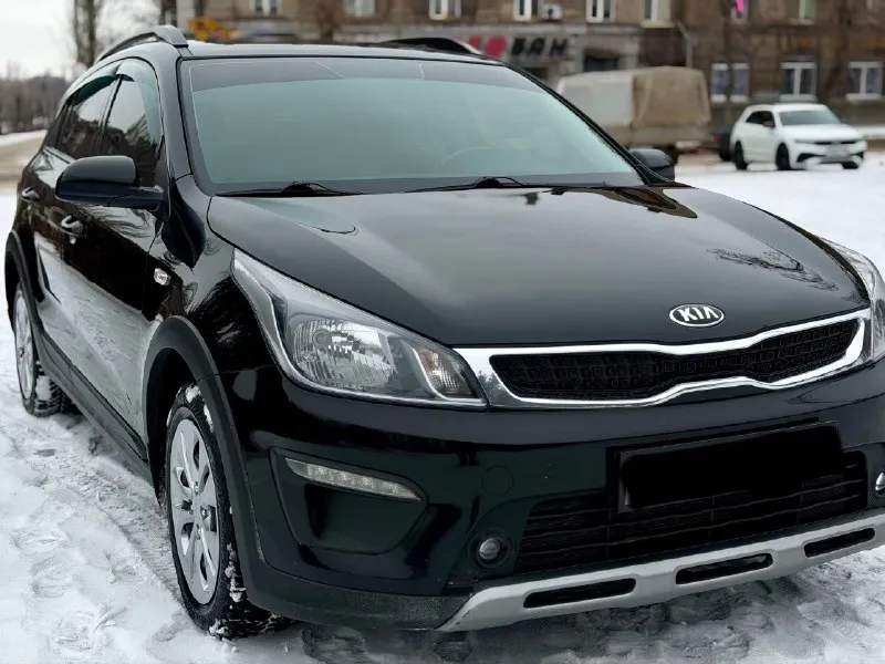 Продам kia rio x-line 2020г двигатель 1,6 126000т пробега родного двигатель 1,6 бензин 6ти ступенчатый авто в идеальном состоянии весь в родном окрасе, без единого дтп, двигатель работает без единого постороннего звука, масла и фильтра поменяны, все обслужено. 2х зонный кл. контроль мульти руль 4эл. стеклоподъемника эл. регулировка зеркал подогрев лобового, сидений, подогрев руля, сигнализация с авто запуском 2 ключа, все сервисные книжки на руках, заводская музыка 6 калинок все остекления родное, авто в достойном состоянии готов на любые проверки. любой вид переоформление. техосмотр пройден, галчевск цена 1м390000₽ тел +7(959)015-25-18 +7(959)504-58-33также к номерам привязаны telegram whatsapp 📞 звоните: +7(959)0152518 - фотография - 7