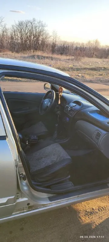 Продам almera classic год выпуска: 2007 объем:1.6 коробка: механика пробег 215000 км оригинал по кузову ржавчины нет нигде салон ухоженный мотор коробка отлично юридически чистая два комплекта резины!!! цена авто 560 000р. +79498501007 📞 звоните: +7(949)8501007 - фотография - 2